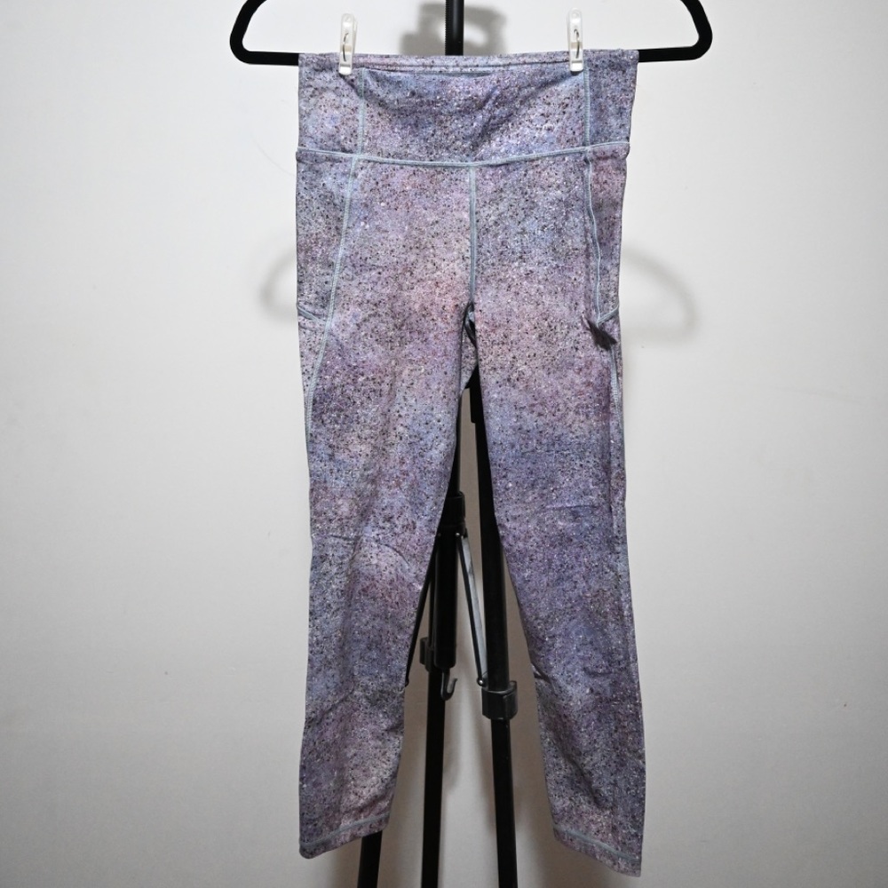 Lululemon 3/4 length yoga pants galaxy pattern